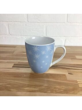 Gibson USA soft Blue Snowflake Ceramic Mug Winter Coffee Cup Collectible cozy